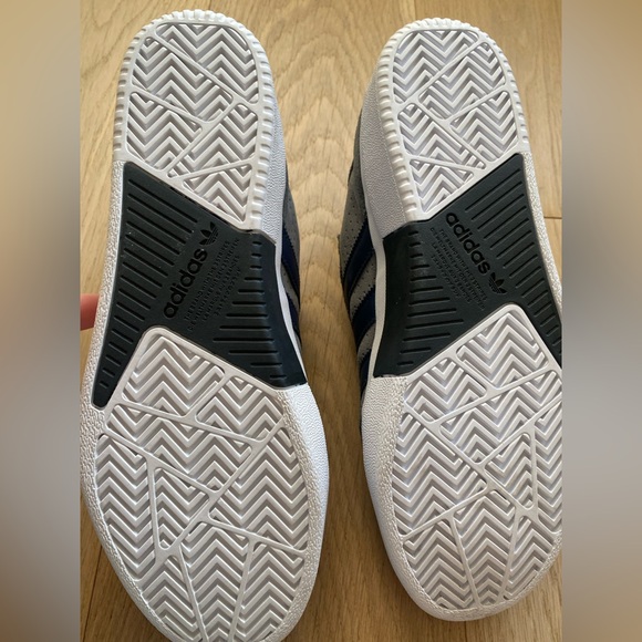 NWT Men’s Adidas Tyshawn Jones Carbon/navy sneaker size 10 - Picture 13 of 13